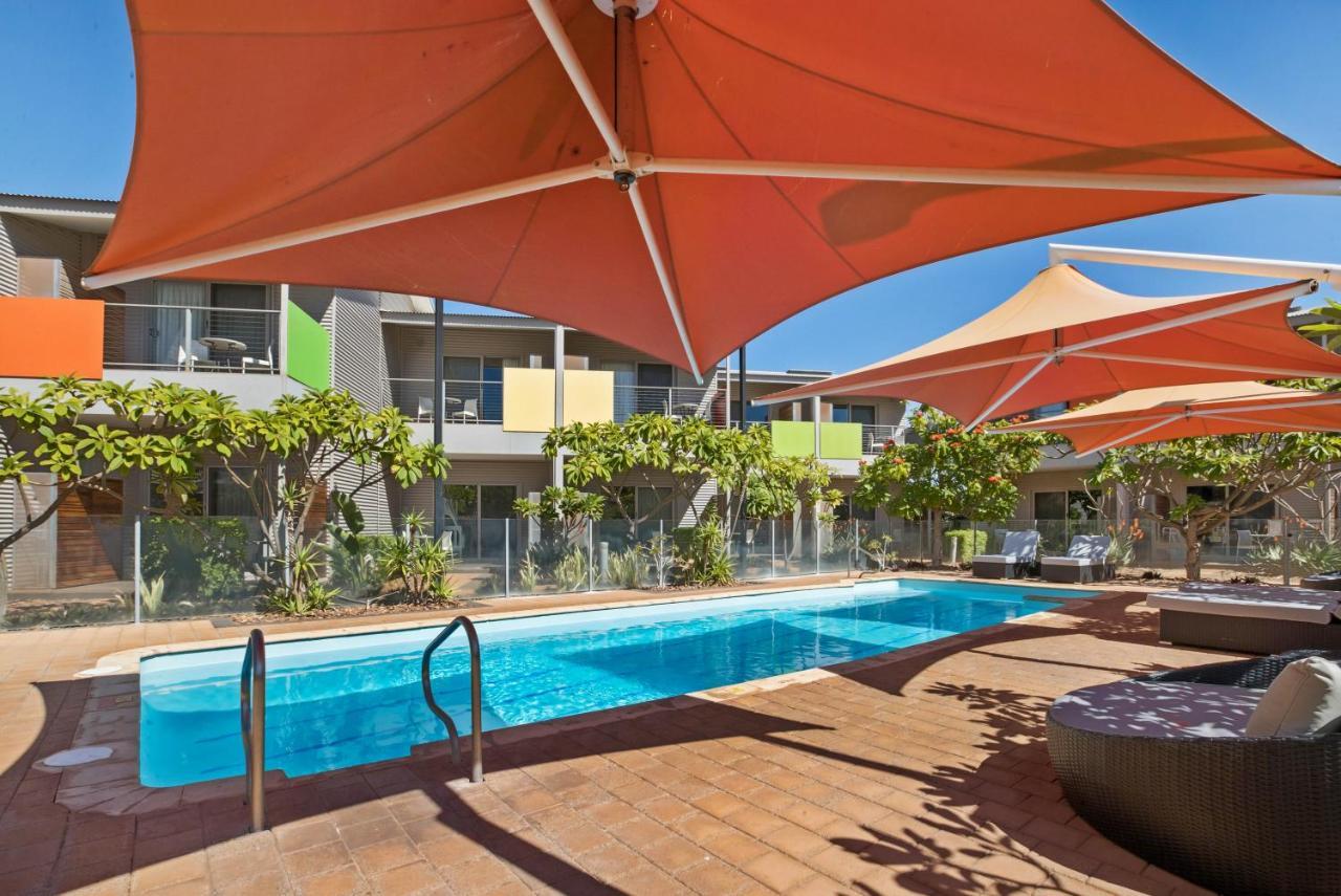 Onslow Beach Resort Exterior photo