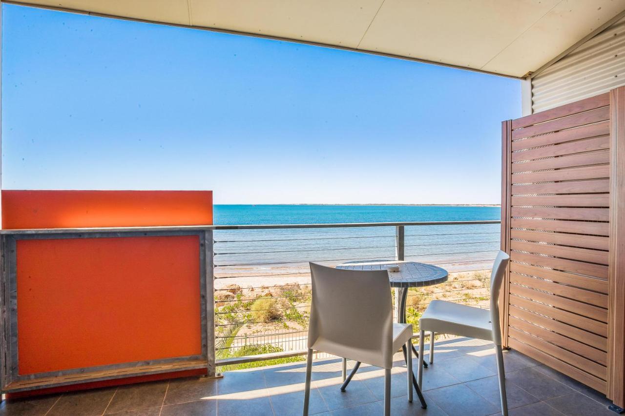 Onslow Beach Resort Exterior photo
