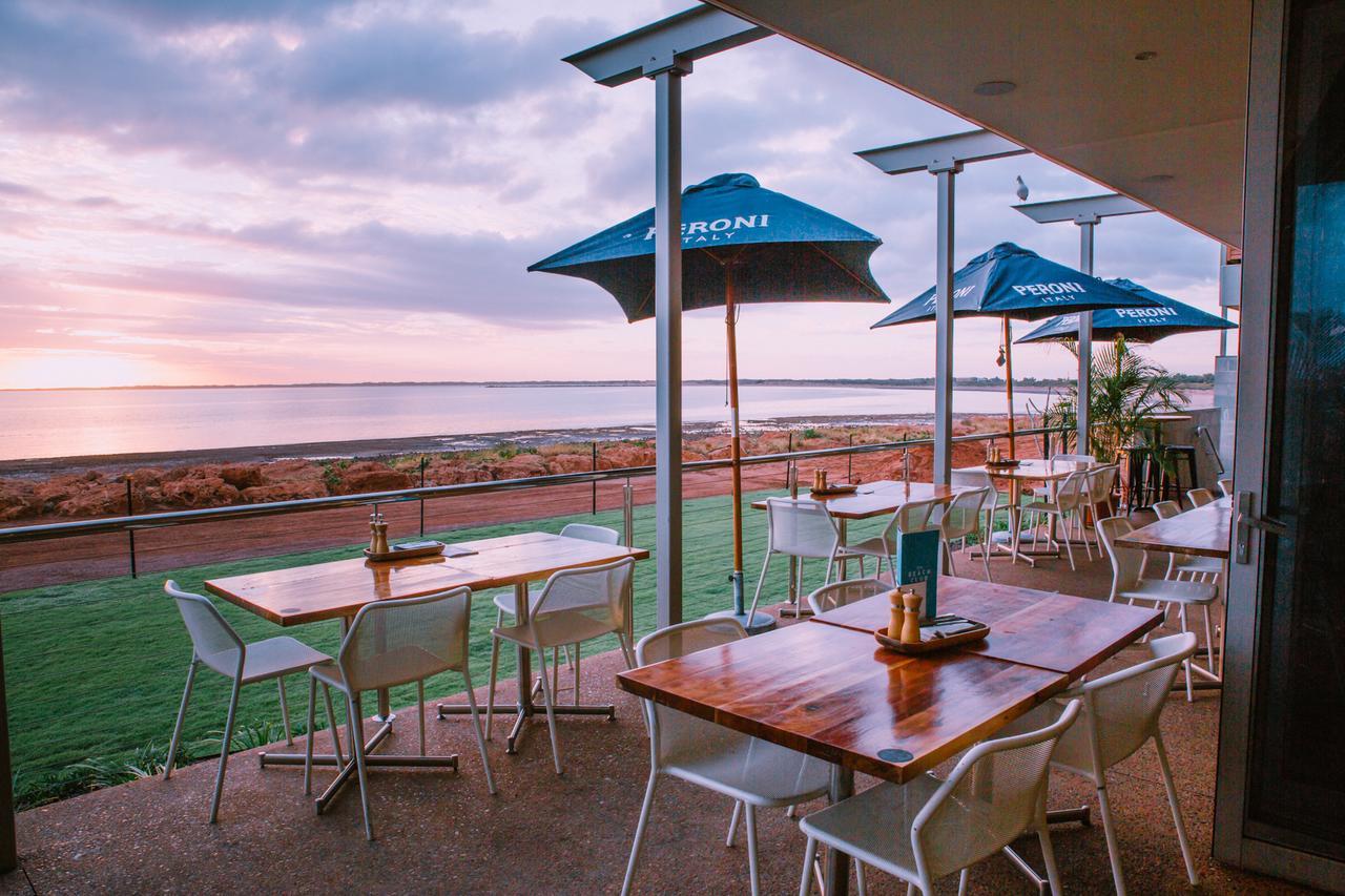 Onslow Beach Resort Exterior photo